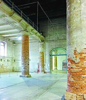 未來建筑貓一撞就倒？2