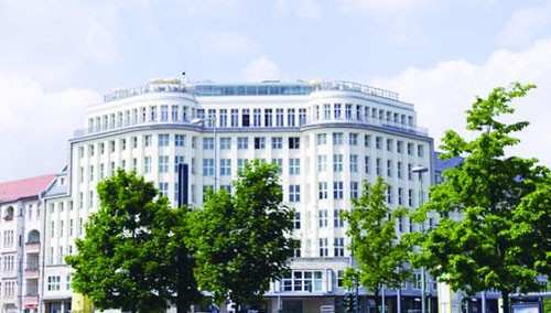 東德標志性建筑面目全非1