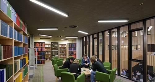 赫德利?布爾中心8