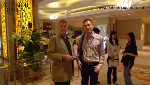 藍(lán)天組創(chuàng)始人，總建筑師沃爾夫?D?普瑞克斯與Zumtobel奧德堡照明銷售總監(jiān)閆飛先生
