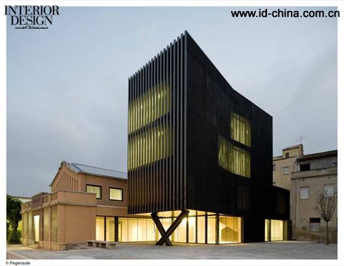 Olga Felip + Josep Cam設計西班牙文化中心-1